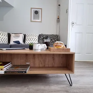 https://haxby-house-by-switchback-stays.cardiffhotelswales.com