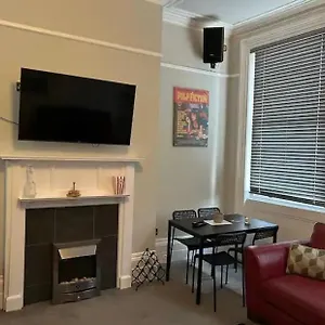  Apartment Ideal Location For & Town