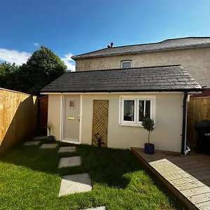  Apartment Peaceful Southbourne - Pets Welcome