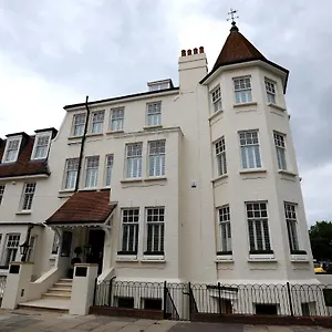 https://tower-apartments.cambridgehotelsuk.com